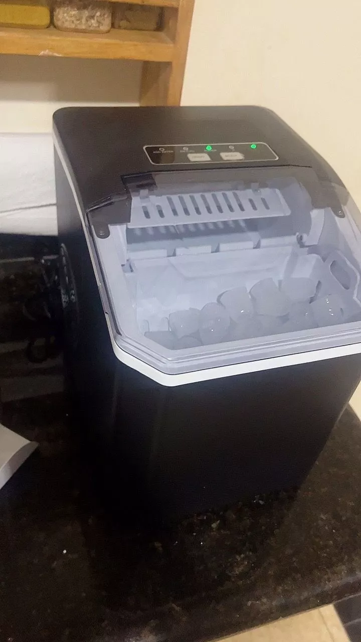 Máquina de gelo portátil 12 kg em foto de cliente 2