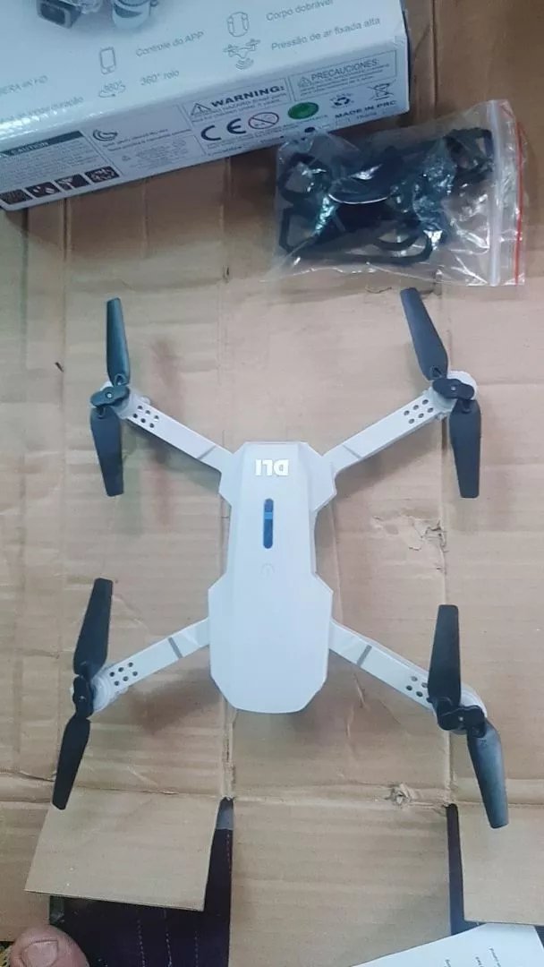 Foto de avaliação 8 — Drone E88 dobrável com câmera dupla