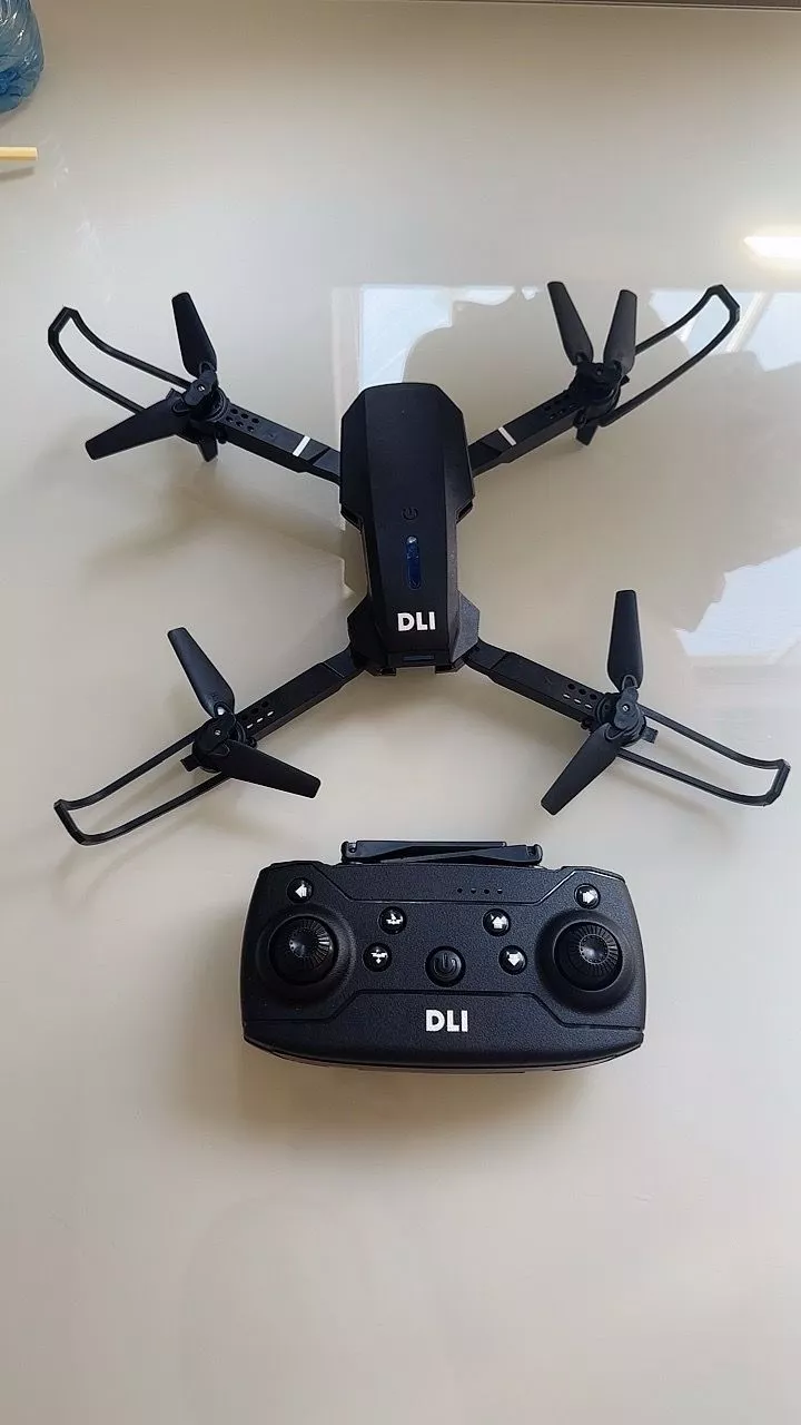 Foto de avaliação 2 — Drone E88 dobrável com câmera dupla