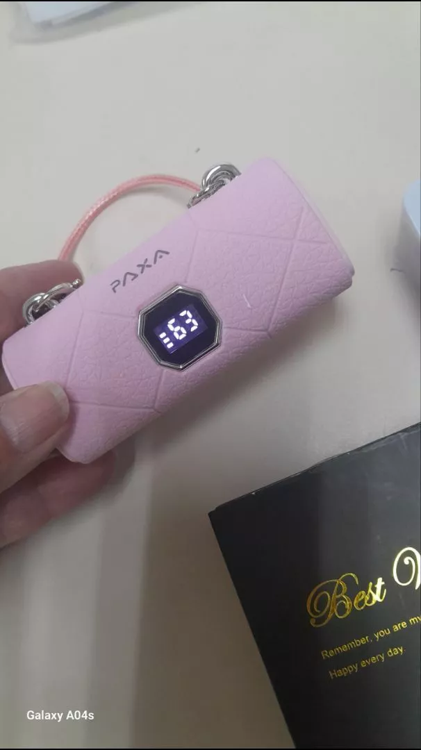 Fone clip borboleta em foto de cliente 1